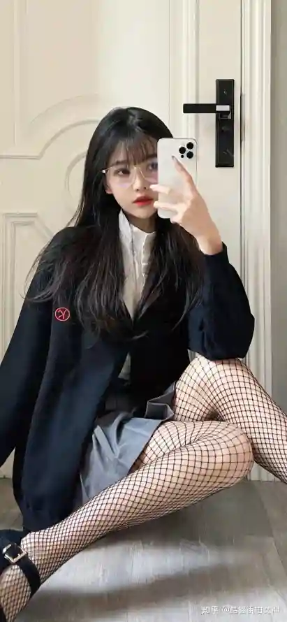 香港三日本三级少妇三级66_成年奭片免费观看自慰_正能量不良免费网站入口照片